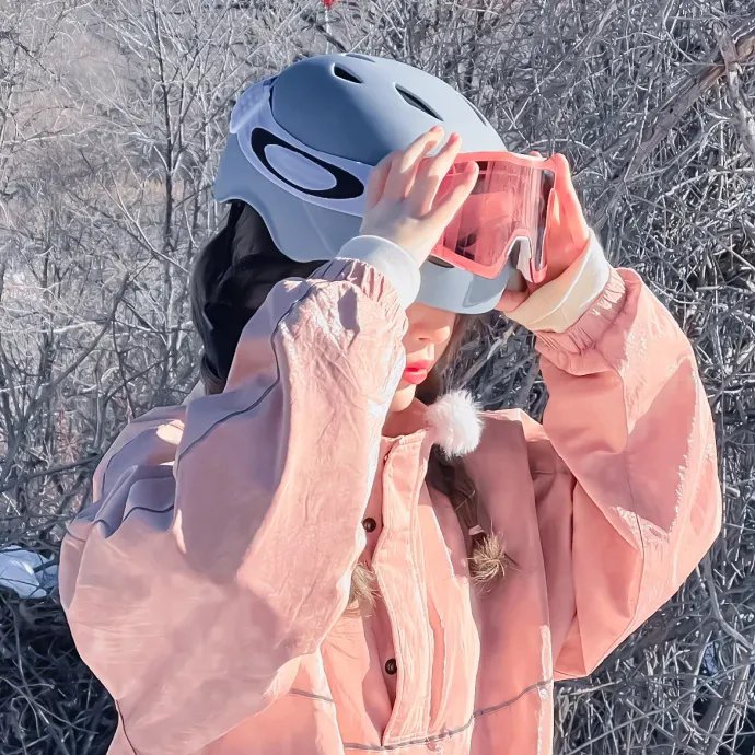 湖畔的女人们